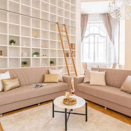 Matilda Luxury Suite Apartment Budapest Luaran gambar