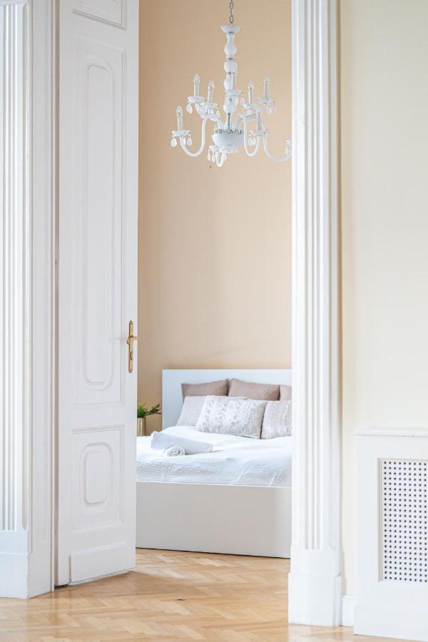 Matilda Luxury Suite Apartment Budapest Luaran gambar