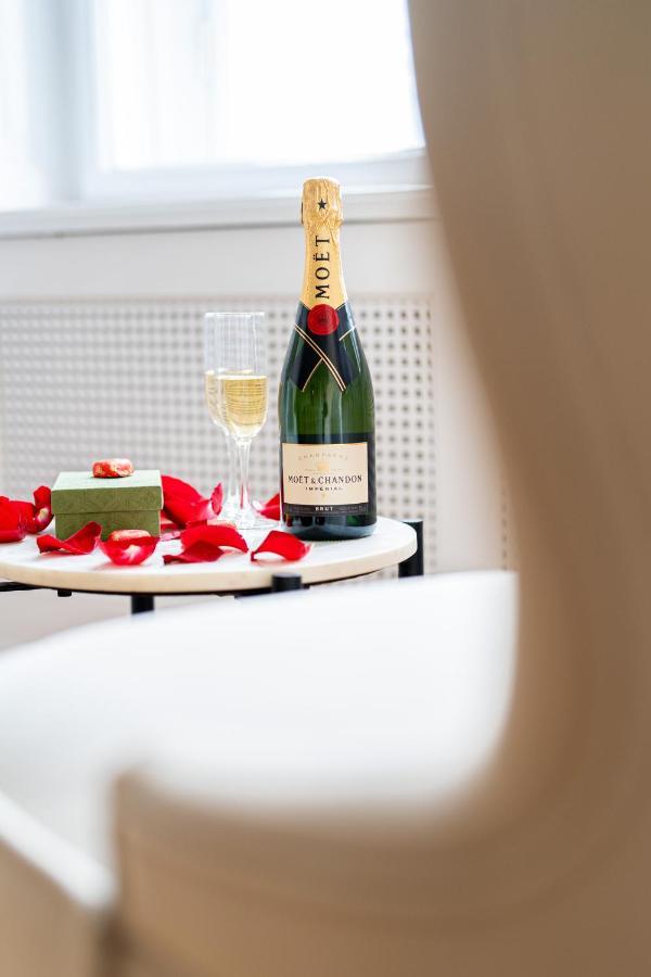 Matilda Luxury Suite Apartment Budapest Luaran gambar