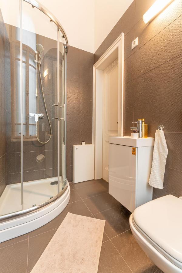 Matilda Luxury Suite Apartment Budapest Luaran gambar