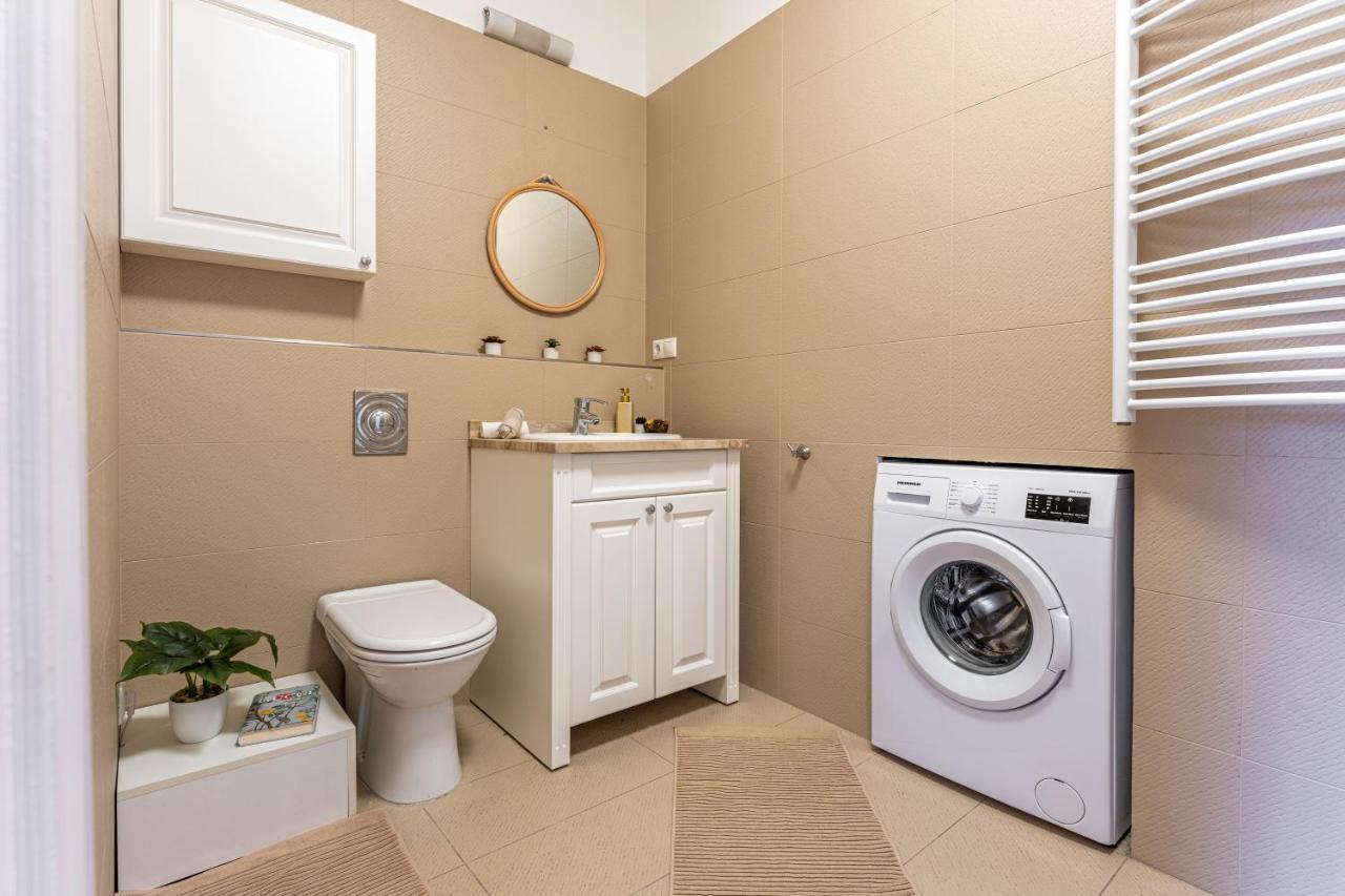 Matilda Luxury Suite Apartment Budapest Luaran gambar