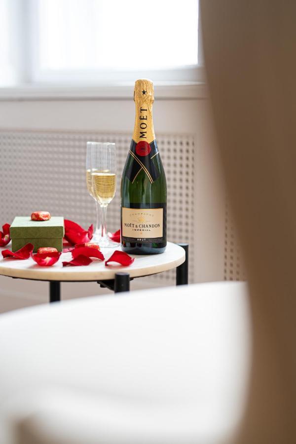 Matilda Luxury Suite Apartment Budapest Luaran gambar